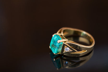 Details of jewelry for reparation, restoration and maintenance