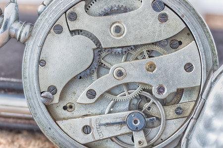 Details of watches and mechanisms for reparation, restoration and maintenance