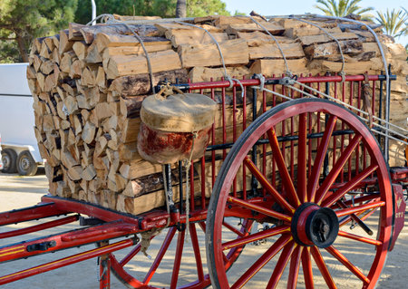 Traditional horse-drawn goods cartの写真素材