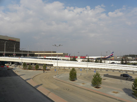 Moscow, Russia - April 16, 2010: International airport Sheremetyevo. All flights have been cancelledのeditorial素材