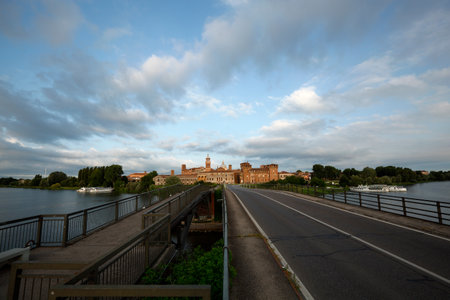View of Mantua city from San Giorgio bridge, Italyのeditorial素材