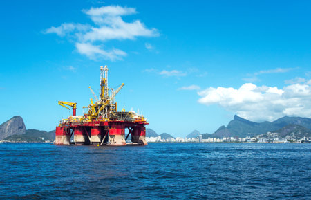 Rio De Janeiro, Brazil  - September 7, 2013: A rig in the Guanabara bayのeditorial素材