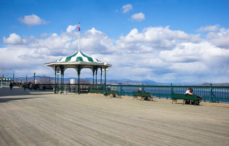 Quebec city, Canada - May 5, 2014: People in Governors promenade looking at the St Lorenzo riverのeditorial素材