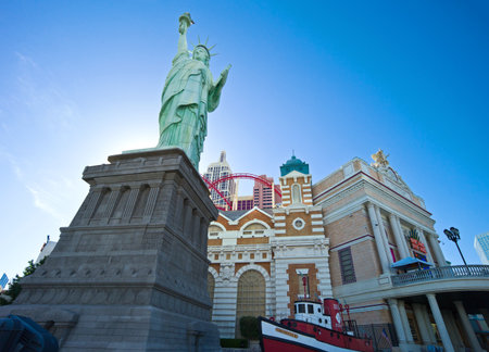 Las Vegas,  U.S.A. -  May 27, 20011: Symbols of New York in Las Vegas Boulevardのeditorial素材