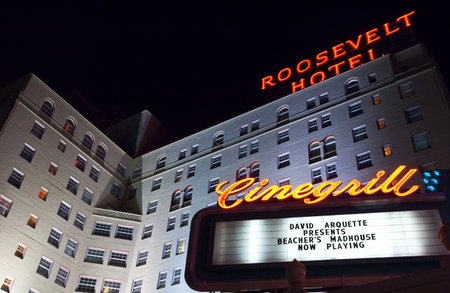 Los Angeles,  U.S.A. -  May 31, 2011: Hollywood, night viev of  an Hotel on the Boulevardのeditorial素材