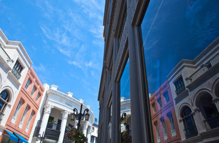 Los Angeles,  U.S.A. -  May 31, 2011: Upward view of the famous Rodeo Drive shopsのeditorial素材