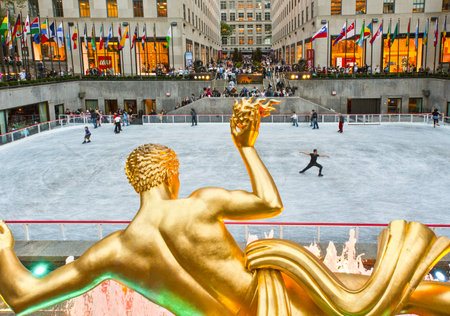 New York, U.S.A. - October 8, 2010: Manhattan, ice skaters in Rockefeller Centerのeditorial素材