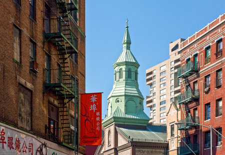 New York, U.S.A. - July 7, 2009: Manhattan,Chinatown,foreshortening of Mott streetのeditorial素材