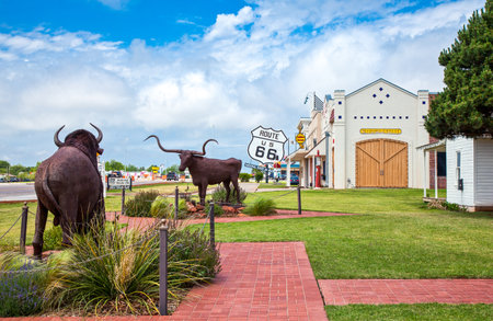 Elk City, U.S.A. - May 29, 2011: Oklahoma, the stores on the Route 66のeditorial素材