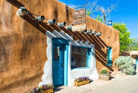 Santa F, USA - May 22, 2011: New Mexico, Route 66, the Hold House in the country centerのeditorial素材