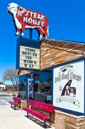 Williams, U.S.A. - May 25, 2011:  Arizona,  Route 66, a steack house in the old townのeditorial素材