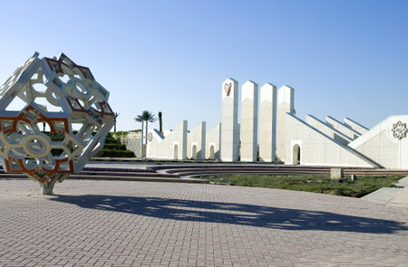 Hamad,  Bahrain - December 12, 2006: The monumental entrance of the University of Bahrain.のeditorial素材