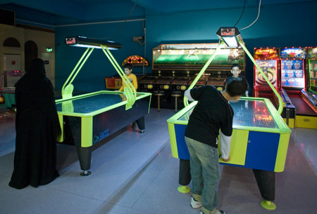 Manama, Bahrain - December 7, 2006:  Families playing in  the Seef Shopping Center.のeditorial素材
