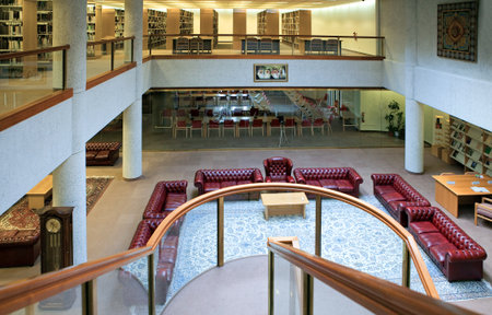 Manama, Bahrain -  December 9, 2006: Inside of the Beit Al Quran islamic cultural center.のeditorial素材