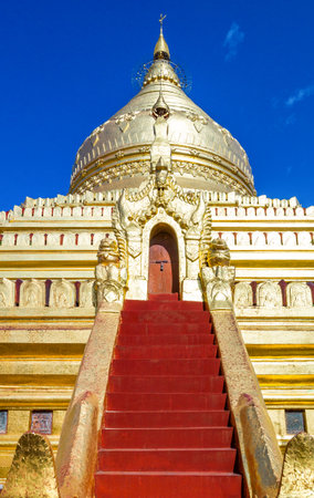 Myanmar, Bagan, the main pagoda of the Kuthodaw temple.のeditorial素材
