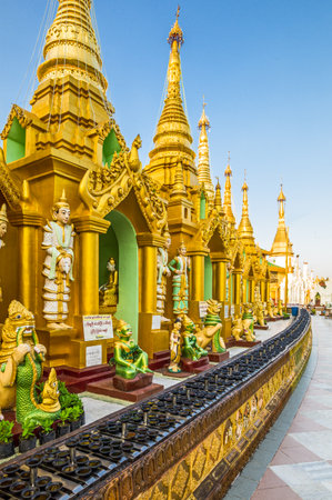 Myanmar, Yangon, the golden stupas of the Swedagon Pagoda.のeditorial素材