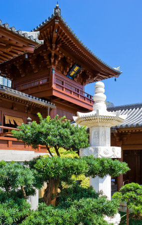 Hong Kong, China - September 26, 2007: The Chi Lin antique monastry in The New Kowloon quarterのeditorial素材