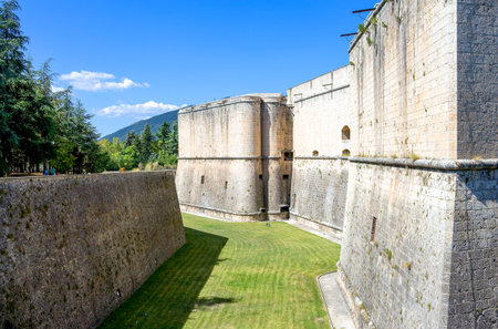L'Aquila, Italy - September 6, 2006;  The Castle of the XVI century, detail of the ramparts and moatのeditorial素材