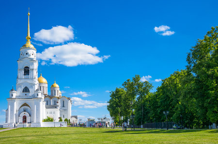 Vladimir, Russia - June 18, 2015: Visitors in front of the Dormition Cathedralのeditorial素材