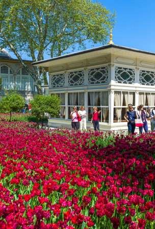 Istambul , Turkey - Mai 1, 2013:  Topkapi Palace, fourth courtyard, the Terrace kioskのeditorial素材