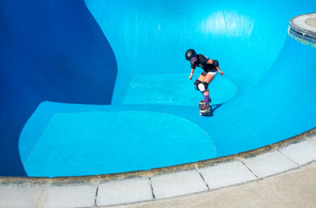 Sydney, Australia - October 17, 2014:  Bondi district, young people playing  weels board on the seafrontのeditorial素材