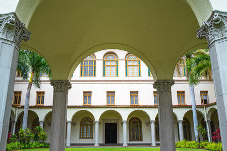 Honolulu, Hawaii , Historic Center, the King Kalakaua building on the opposite side of the Iolani Royal palaceのeditorial素材