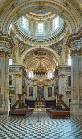 Bergamo, Italy - March 7, 2017: The nave of the St.Alexader Cathedralのeditorial素材