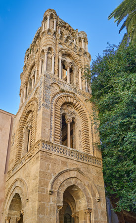 Italy, Palermo, the bell tower of the church of Santa Maria dell'Ammiraglio, also known as La Martoranaの写真素材