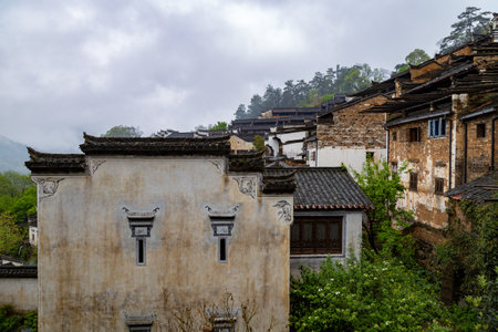 Huang ling village in Wuyuan, with the typical traditional Hui homes. Wuyuan County is famous for the yellow rapeseed flowers in springの写真素材