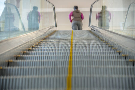 On the way of escalator5