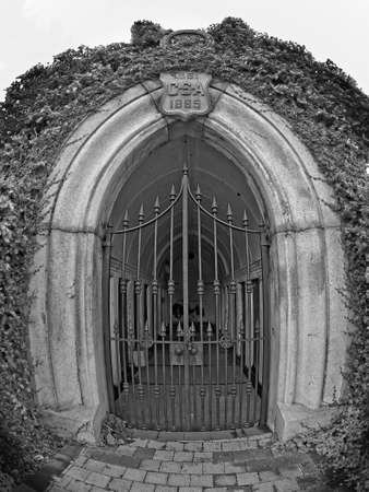 New Orleans, LA USA - Jun 2, 2017  -  1865 Tomb of Civil War Soldiers with locked gatesのeditorial素材