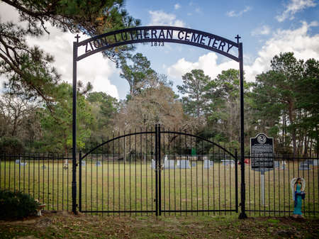 Tomball, TX USA - Dec. 27, 2016  -  This cemertery is a TX Landmark and was open in 1873.のeditorial素材
