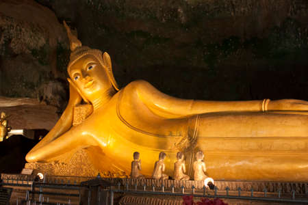 Reclining Buddha of Thailandのeditorial素材
