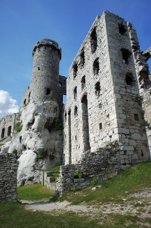 Ruined medieval castle with tower in Ogrodzieniec, Polandのeditorial素材