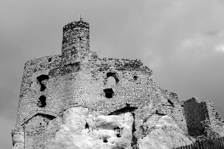 Ruined medieval tower and castle in Mirow, Polandのeditorial素材