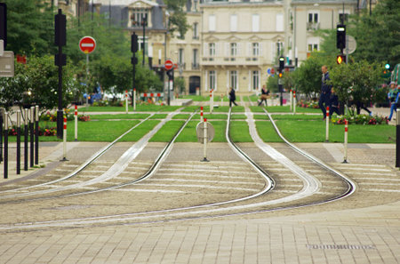 Street of the tracks tramwjowymi in Reims, France のeditorial素材