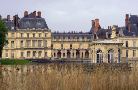 Park, pond and the palace of Fontainebleau in Franceのeditorial素材