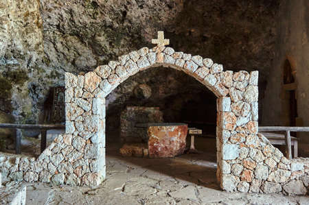 The Orthodox chapel in a cave on the island of Crete
の写真素材