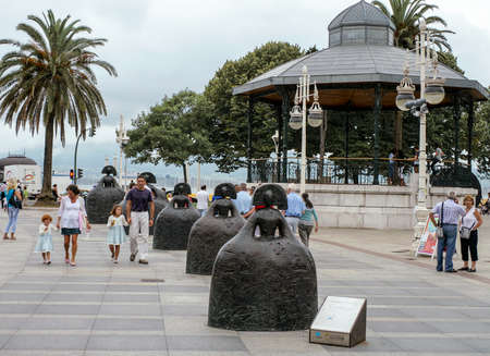 Santander, Spain-August 17: famous sculptures "Meninas" by Manolo Valdes, well-known spanish artist residing in New-York, located on embankment of Santander-on August 17, 2009 in Santander, Cantabria, Spainのeditorial素材