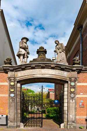Arched Entrance to the Courtyard in the Dutch City of Zutphenの写真素材