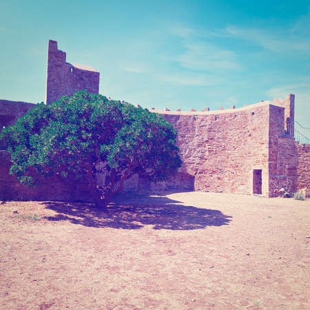 Elements of a Typical  Medieval Fortress in Tuscany, Italy.のeditorial素材
