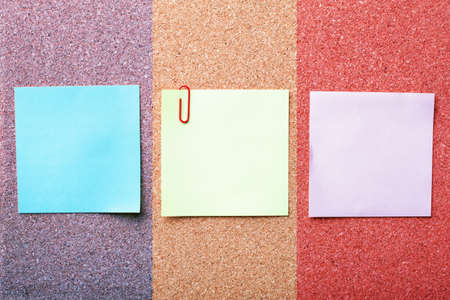 three note papers on cork board の写真素材