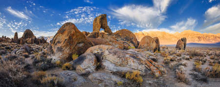 Landscape of the Alabama Hills Eastern Sierra Nevada Mountains with Boot arch  Near Lone Pine California USAの写真素材