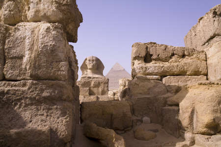 The Sphinx and Giza Pyramid of Khafre, Egyptの写真素材