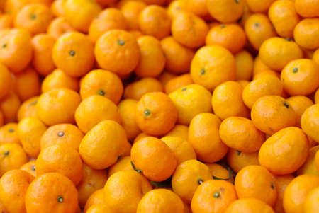 pile of fresh oranges