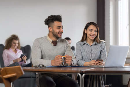 Businesspeople Group In Coworking Center Diverse Mix Race Team Coworkers Working Meeting Brainstorming Modern Officeの写真素材