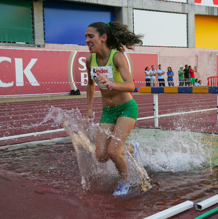 LEIRIA, PORTUGAL - JULY 17: Portuguese Athletics Championship, Catarina Carvalho (UDZA) 3000 meters hurdles women , July 17, 2010 in Leiria, Portugalのeditorial素材