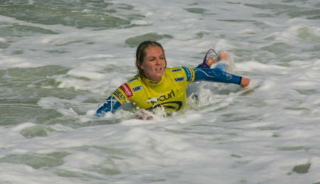 PENICHE, PORTUGAL - OCTOBER 09 : Stephanie Gilmore (AUS) in Rip Curl Pro 2010 - Semi Finals October 9, 2010 in Peniche, Portugalのeditorial素材