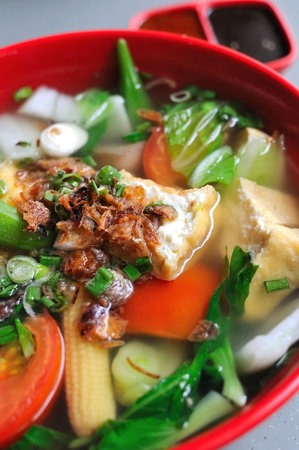 Sumptuous looking Chinese style vegetable soup. Suitable for concepts such as diet and nutrition, healthy eating and lifestyle, and food and beverage.の写真素材