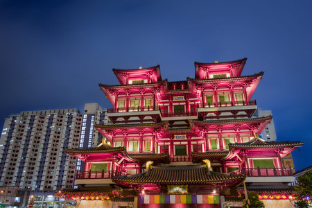 Light up of Buddhist temple in Chinatown, Singapore.のeditorial素材